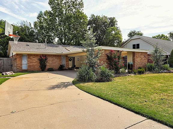 2nd image of 3021 Brookhollow Rd
