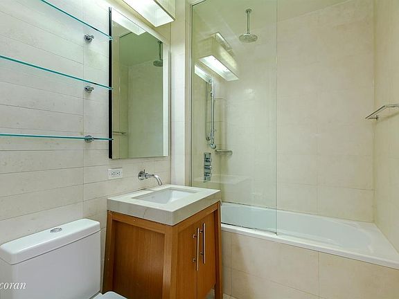 4th image of 88 Greenwich St APT 709