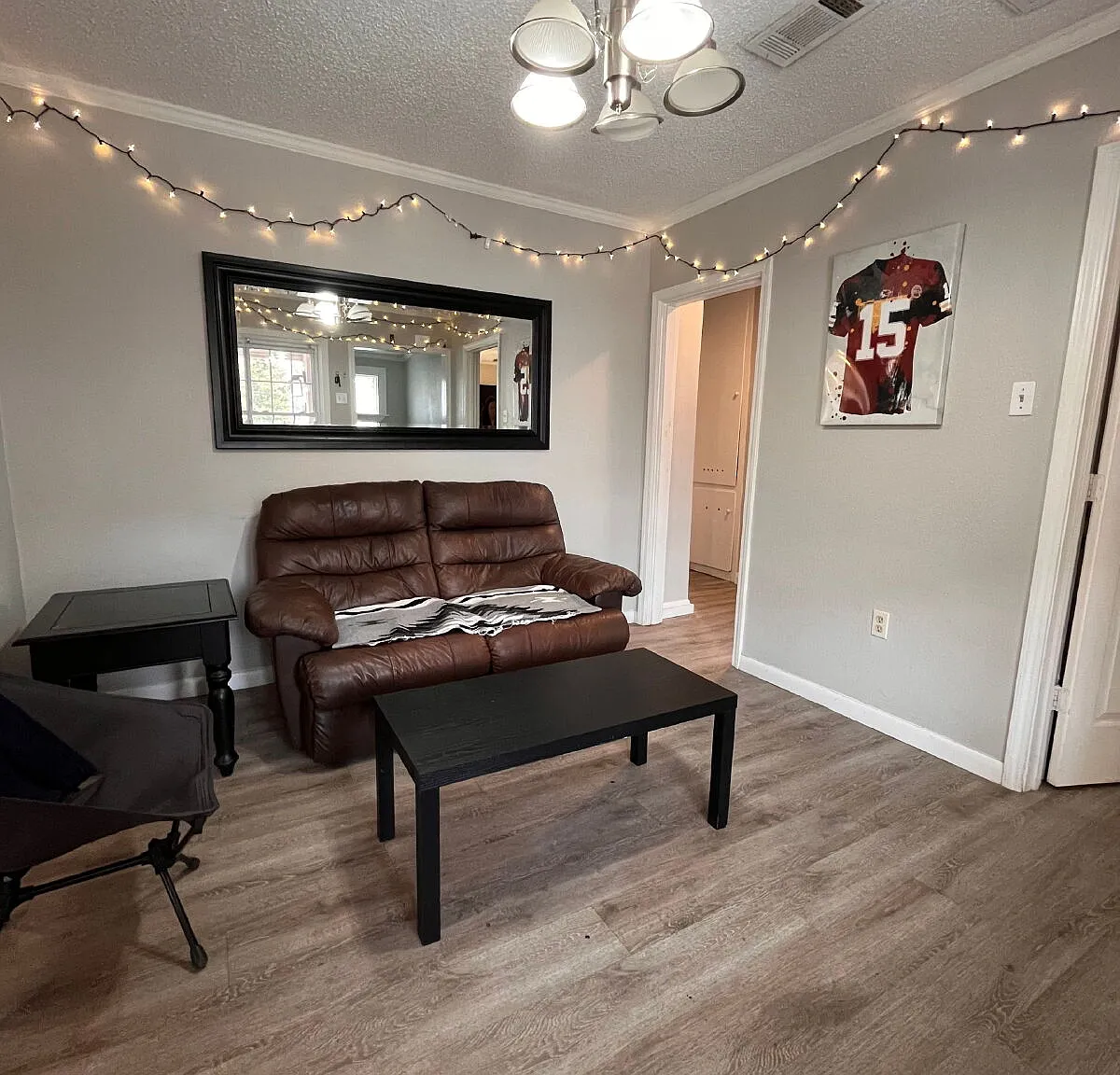 4 bed, 3.0 bath, 1883 sqft, $2,300 — Photo 4