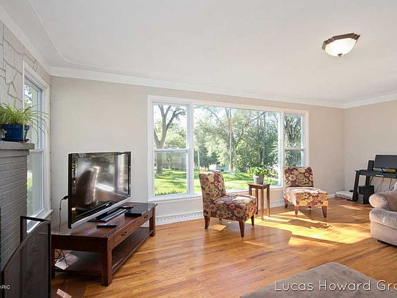 5th image of 3044 Jeanlin Dr SE