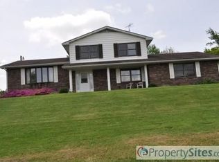 5476 Crestlawn Dr SE, East Canton, OH 44730