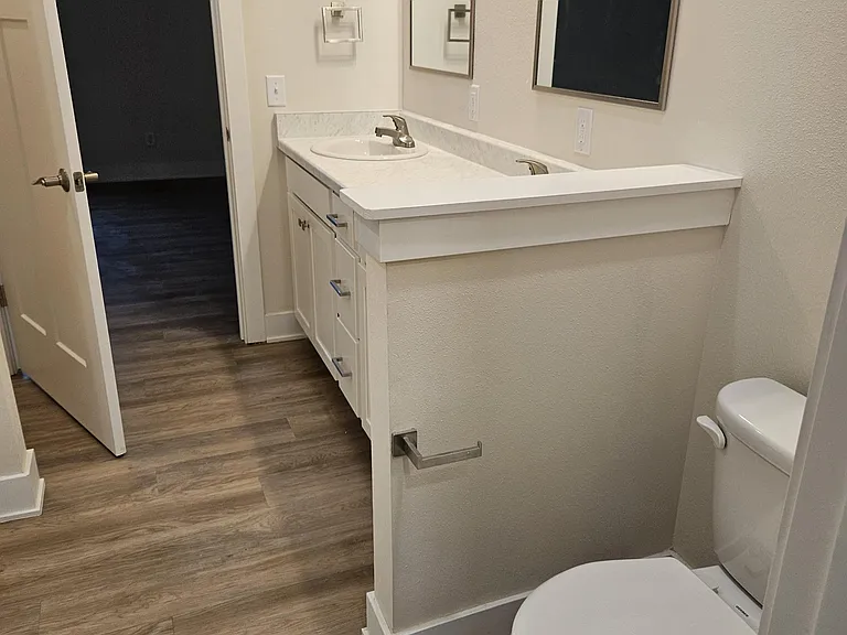 1105 Emerald Cv — Photo 11