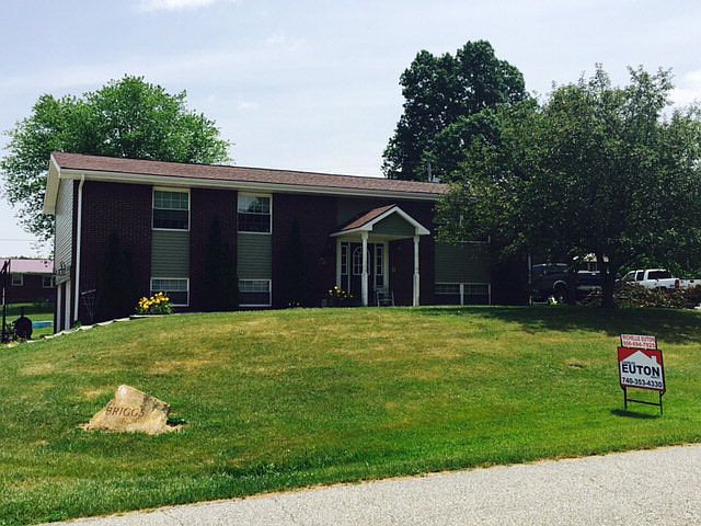 1st image of 127 Hitchcock Dr