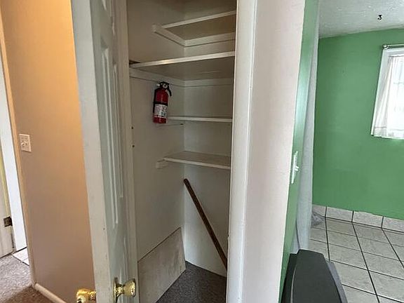 3rd image of 909 E Browning Ave #C