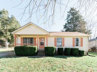 2825 Summertree Ln, Clarksville, TN 37040