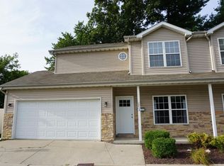 1215 Baron Ct, Valparaiso, IN 46383