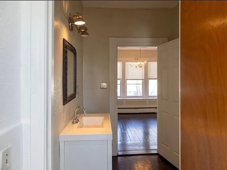 271-273 Broadway St #273 — Photo 13