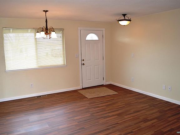 5th image of 817 Galena Ct