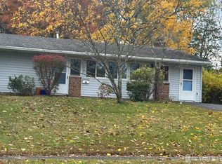 22 Richford Rd, Kendall Park, NJ 08824