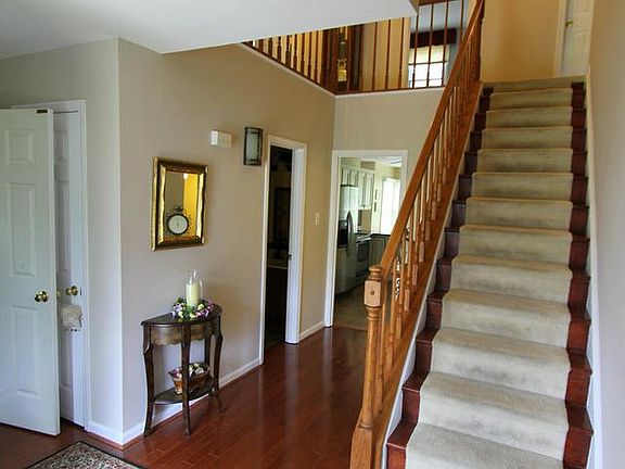 3rd image of 4817 Sweetbirch Dr
