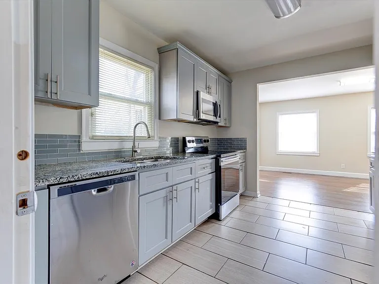 1242 Fordham Rd — Photo 19