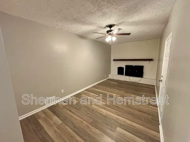 216 Weldon Rd — Photo 8