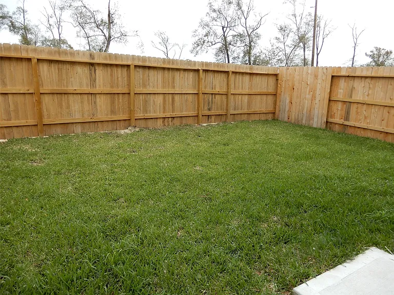 21369 Carosella Dr — Photo 13