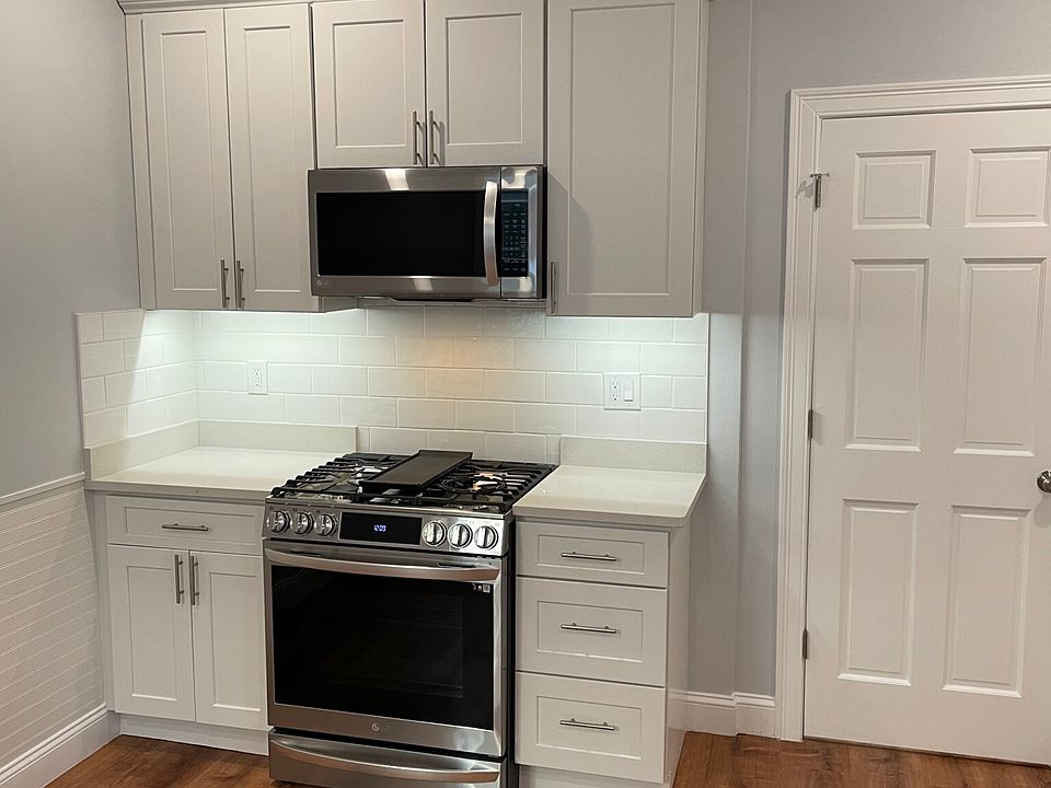 Gas Stove Vented Hood