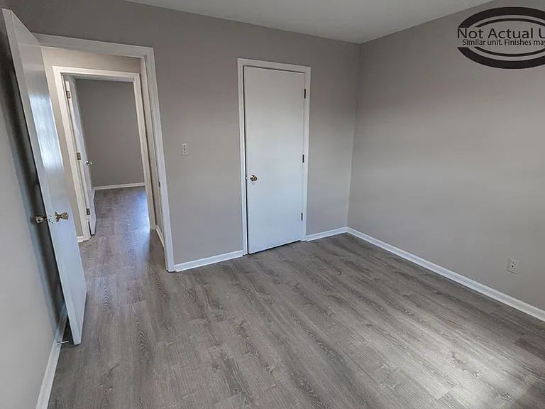 2932 Leeway Dr #D — Photo 22