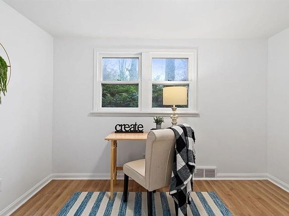 5th image of 181 Wolf Ave