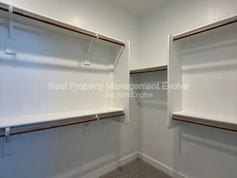 6324 W Warner St — Photo 15