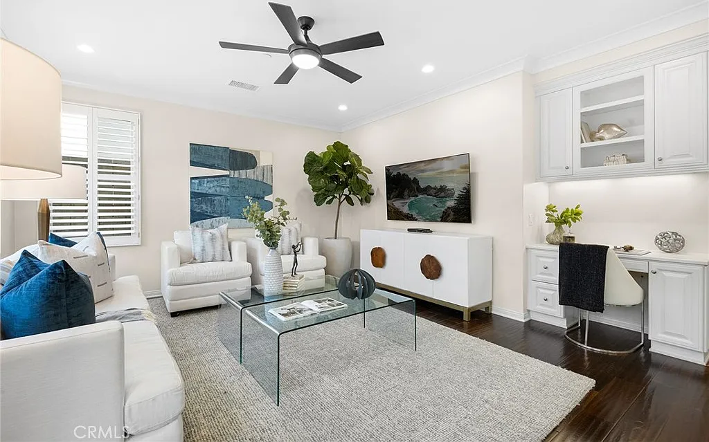 3 bed, 2.5 bath, 1713 sqft, $5,995 — Photo 3