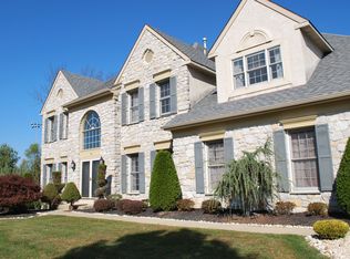 142 Davis Dr, North Wales, PA 19454