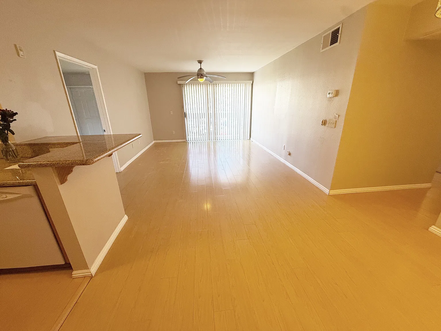 2 bed, 878 sqft, $2,800 — Photo 3