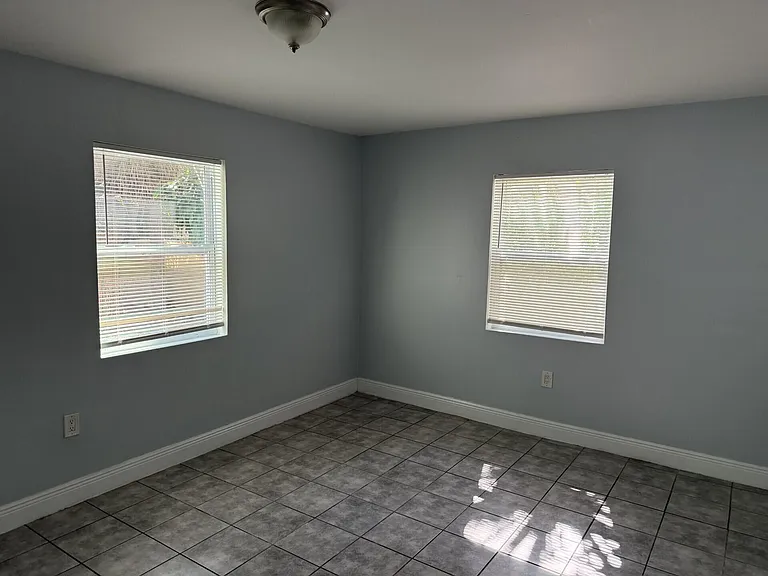 805 3rd St #1 — Photo 5