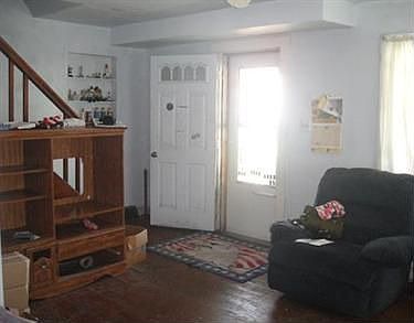 2nd image of 717 Armstrong Ave
