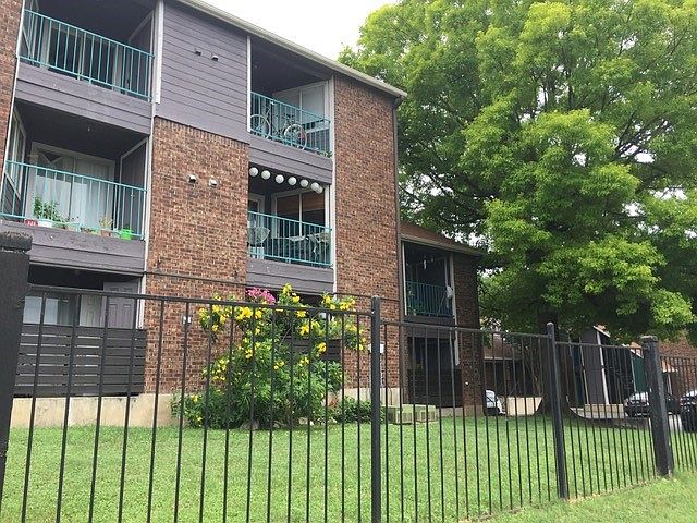 2nd image of 1840 Burton Dr APT 193