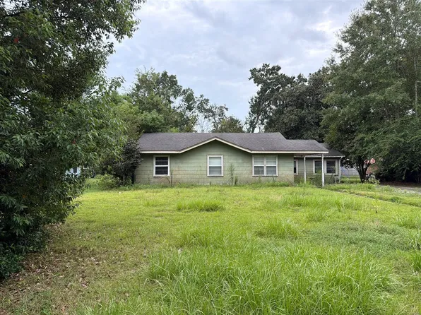 610 E Orange Ave, Foley, AL 36535