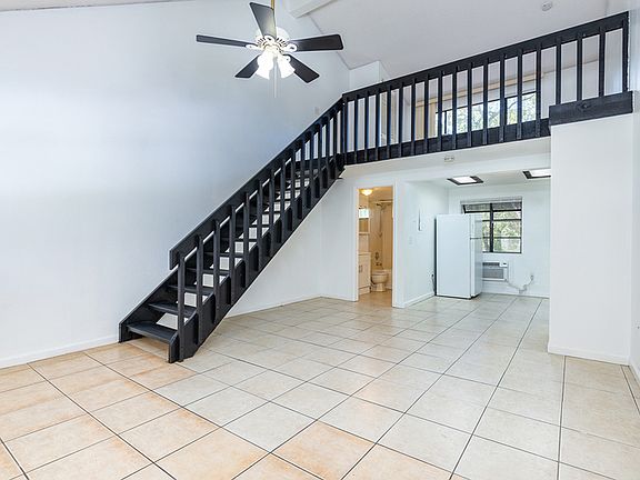 3rd image of 2122 Bradford St