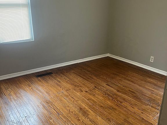 5th image of 3739 Newton Ave N