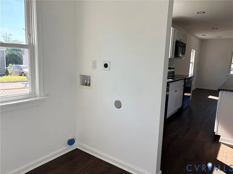 1401 Hanover St — Photo 10