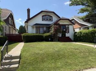 2915 N 38th St, Milwaukee, WI 53210