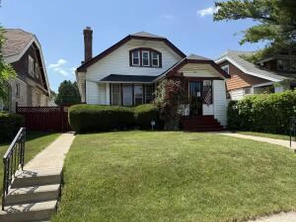 2915 North 38th STREET, Milwaukee, WI 53210