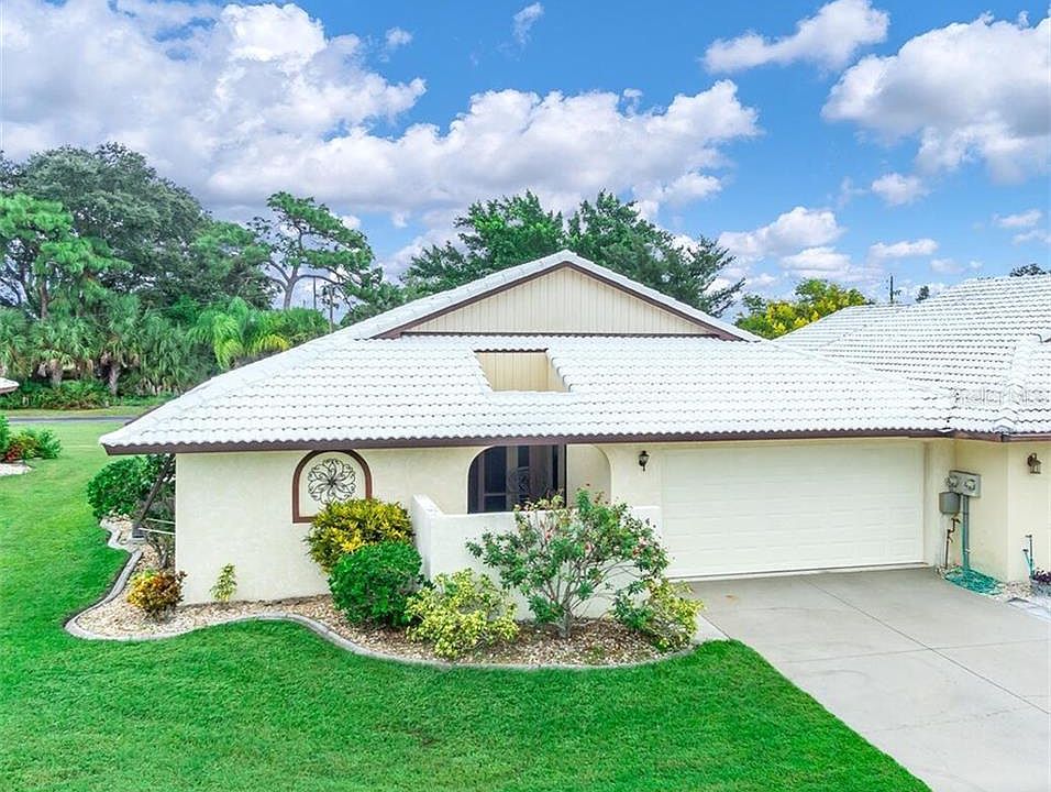 1st image of 94 Drifting Sands Dr