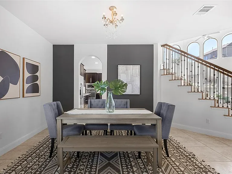 15201 Joseph Dr — Photo 10