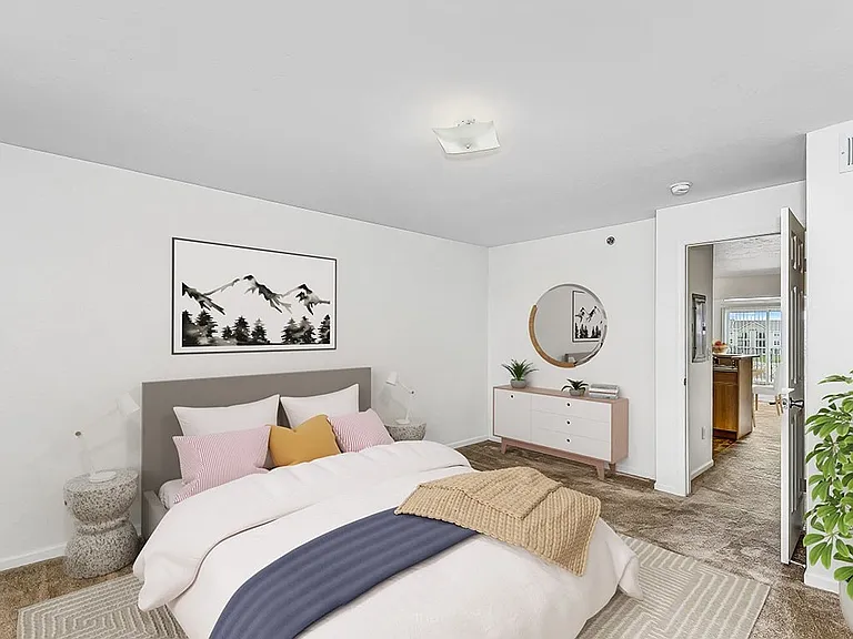 Hunters Pond Apartment Homes — Photo 4