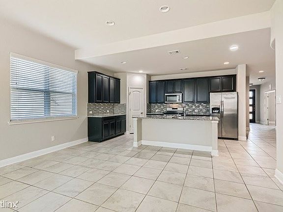 4th image of 8114 Cactus Bend Dr