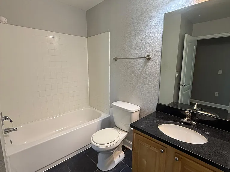 2025 Dixie Belle Dr #J — Photo 15