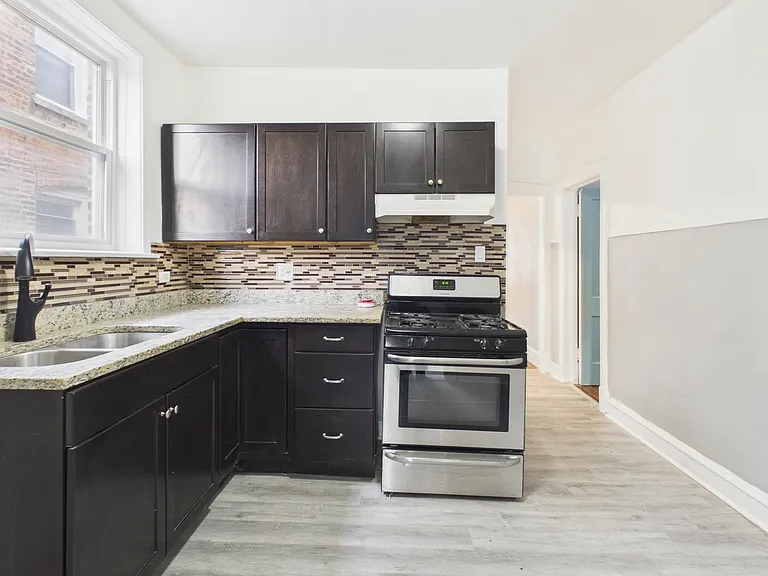 7631 S Cornell Ave #1 — Photo 6