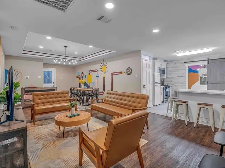 8411 Garden Parks Dr — Photo 3