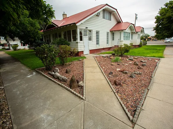 192 SW 3rd St, Ontario, OR 97914