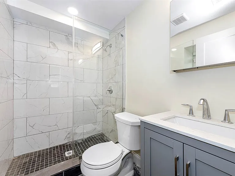 72 Stanley Ave — Photo 11