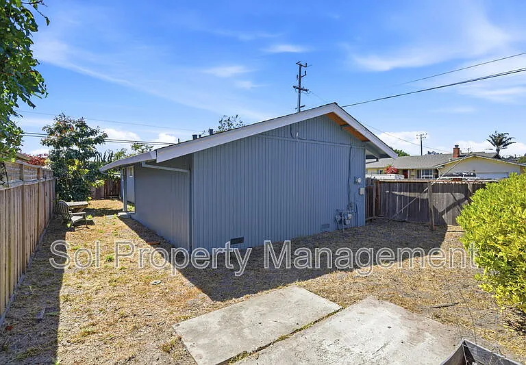 426 Swift St — Photo 24