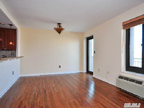 5th image of 100 West Broadway