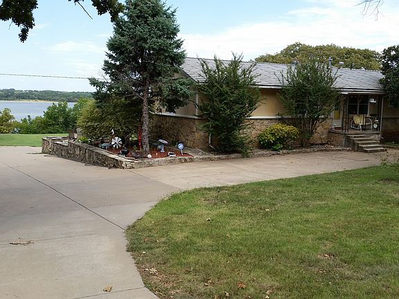 2nd image of 30 Eagle Dr
