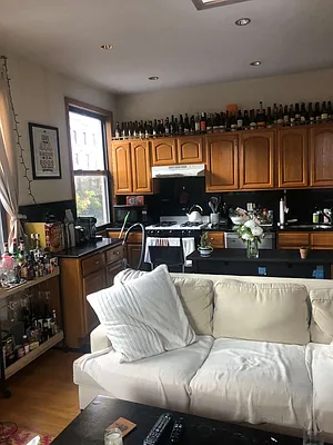 Rented by Batra Group Inc | media 34