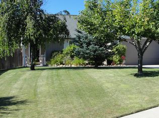 602 Mountain View Dr, Mount Shasta, CA 96067