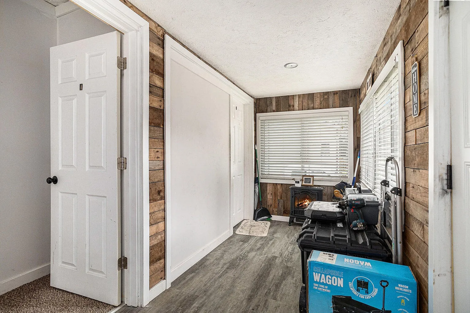 2 bed, 1.0 bath, 1220 sqft, $1,100 — Photo 3
