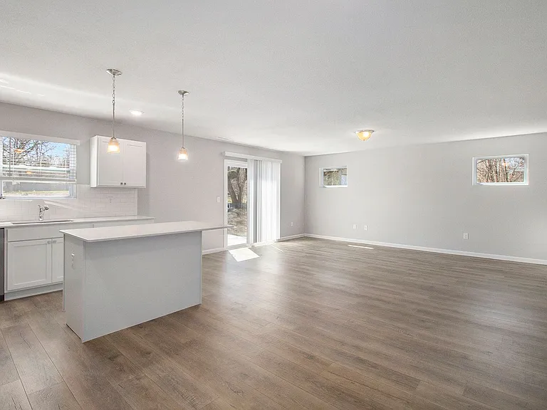 1302 Forest Valley Dr — Photo 6