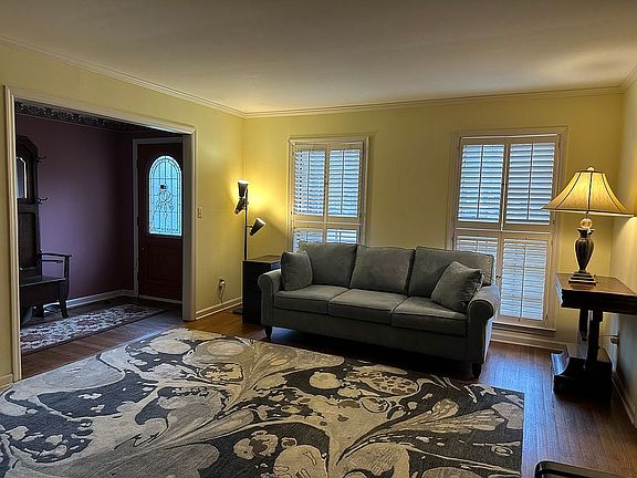 2nd image of 1571 Rochelle Ct